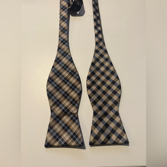 Elegant Plaid Silk Blend Tie - Picture 1 of 2